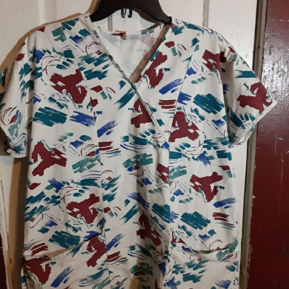 Scrub top